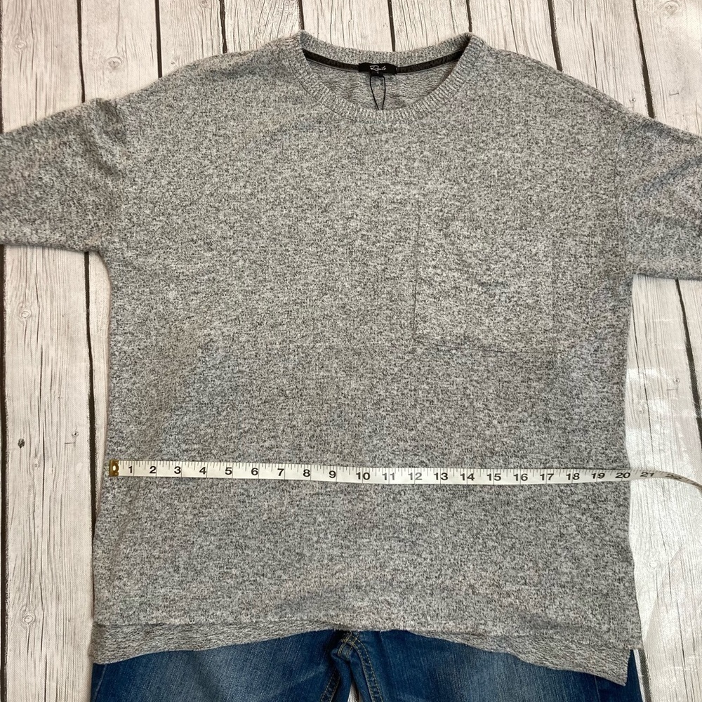 NWOT Rails Rag Hem Tee - Picture 5 of 12